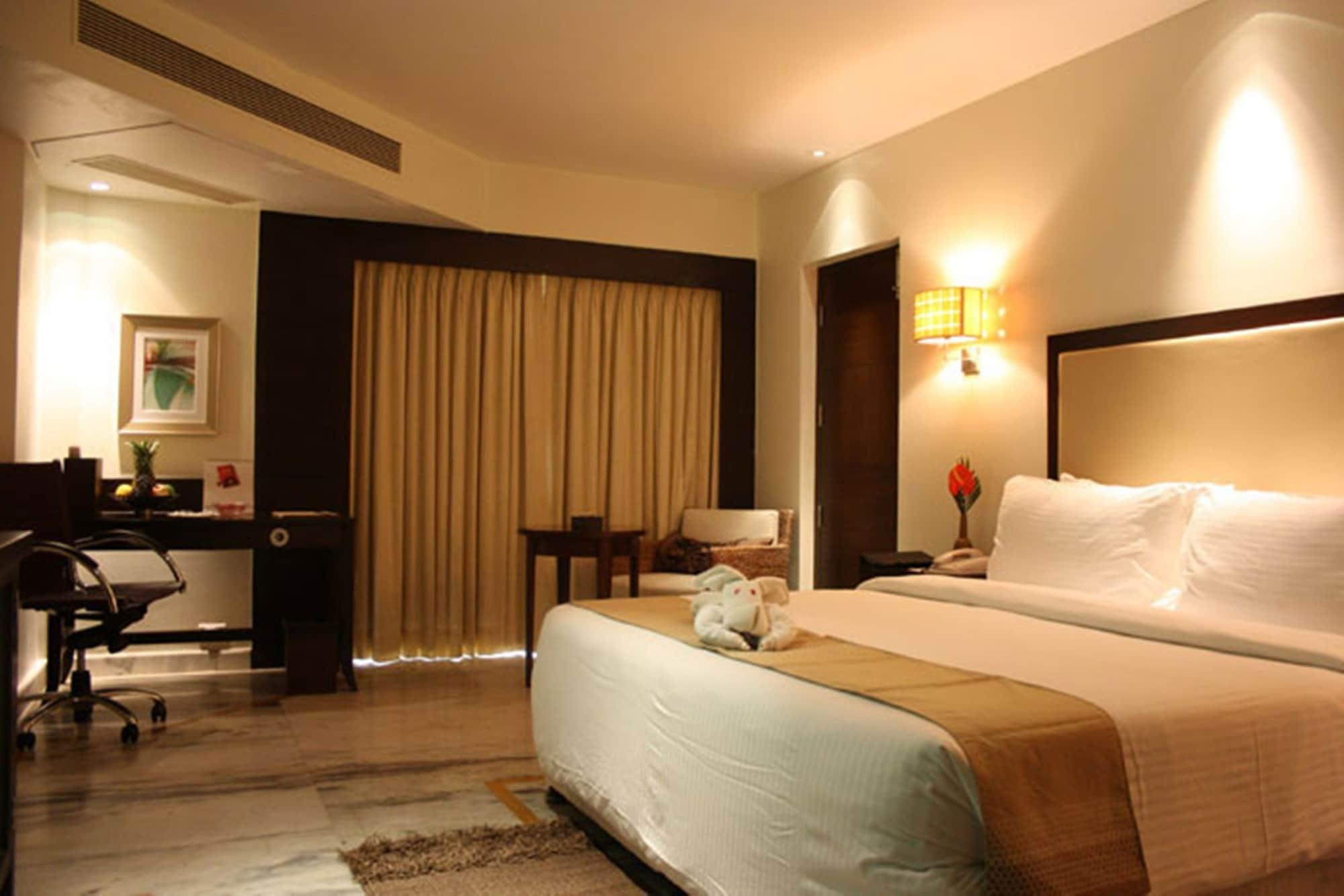 Royal Orchid Central Kireeti Hampi, Hospet Exterior foto