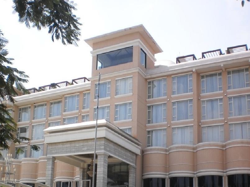 Royal Orchid Central Kireeti Hampi, Hospet Exterior foto
