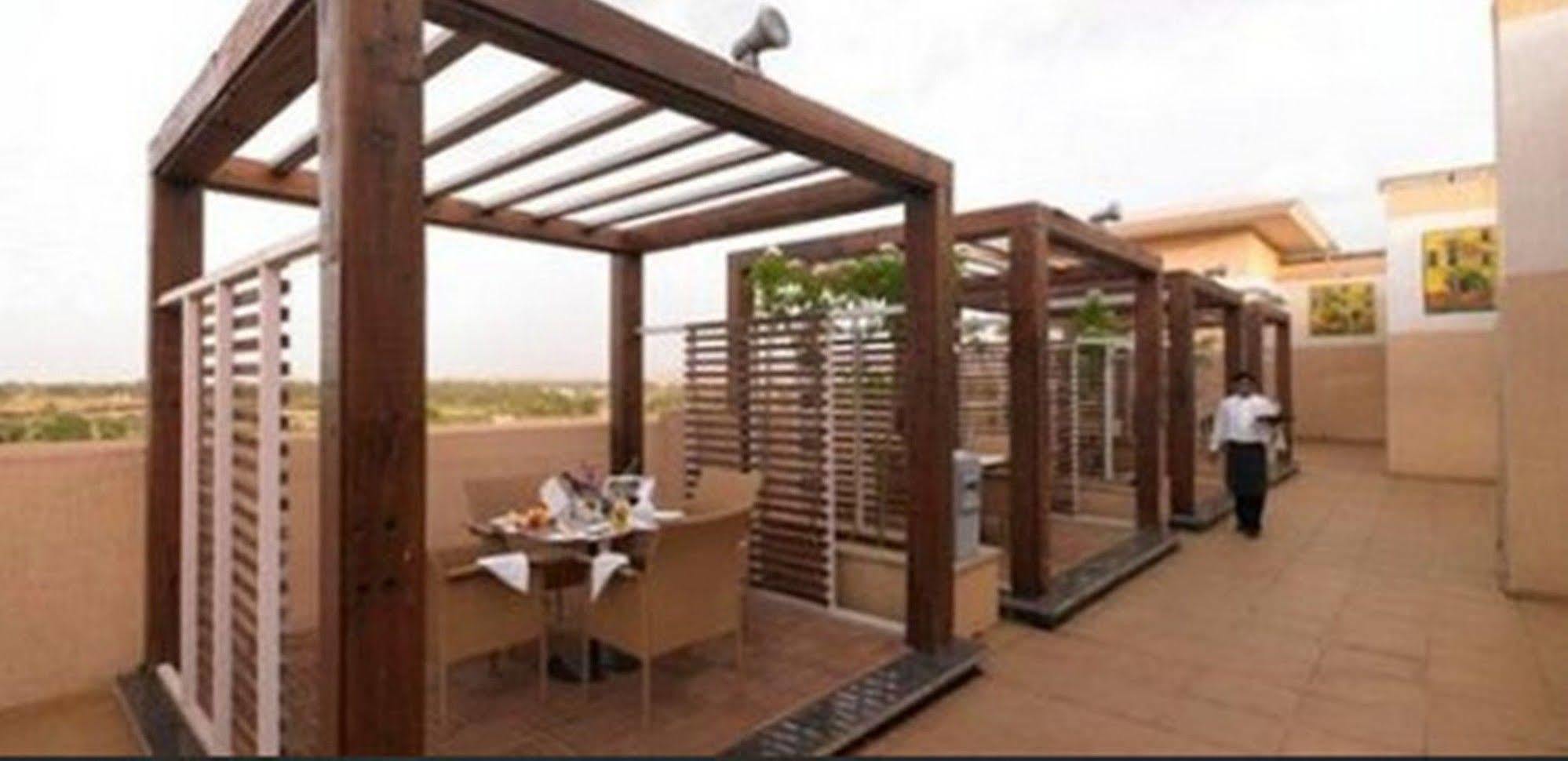 Royal Orchid Central Kireeti Hampi, Hospet Exterior foto