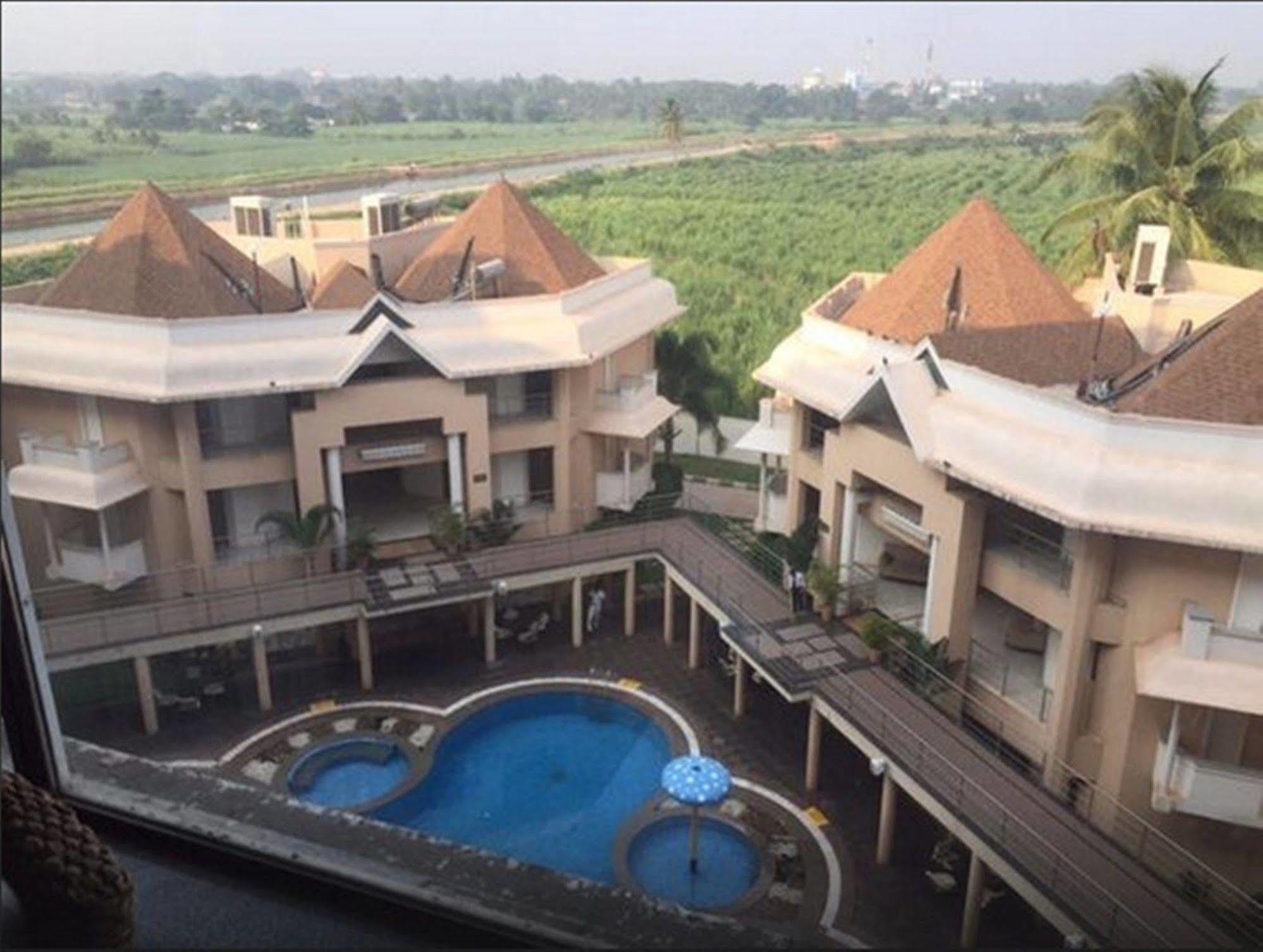 Royal Orchid Central Kireeti Hampi, Hospet Exterior foto